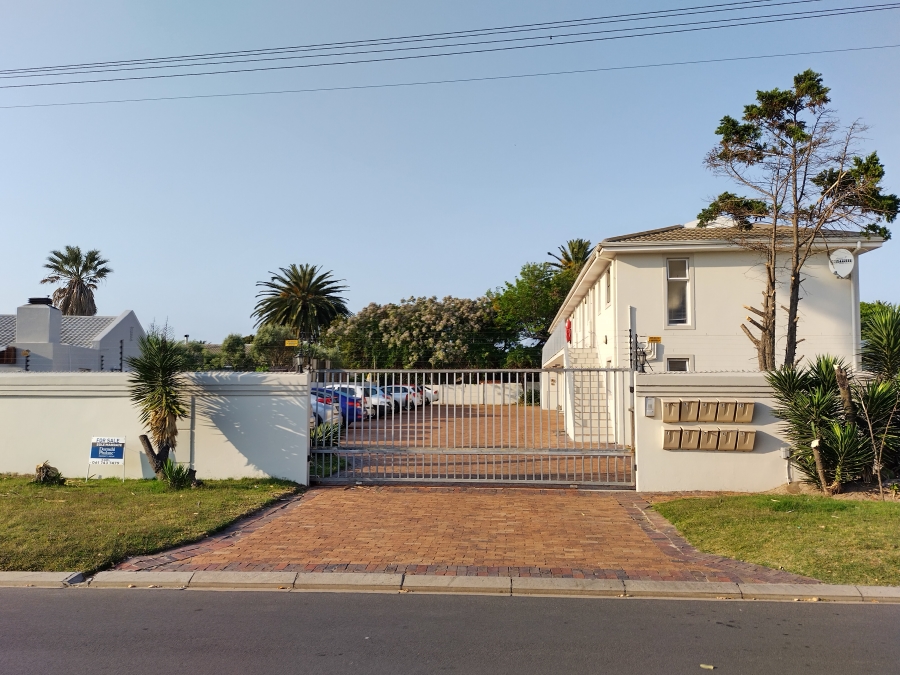 1 Bedroom Property for Sale in Waves Edge Western Cape